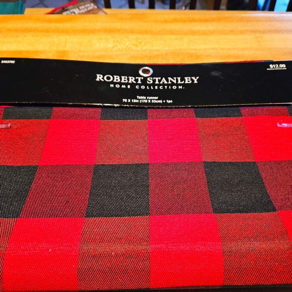 Table Runner New With Tags